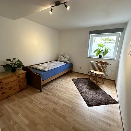 公寓 Geraeumige 2,5 Zimmerwohnung