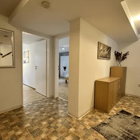 Geraeumige 2,5 Zimmerwohnung Apartment